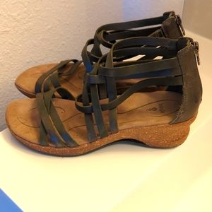Ahnu Green Strappy Sandal Sports Wedges 7.5m